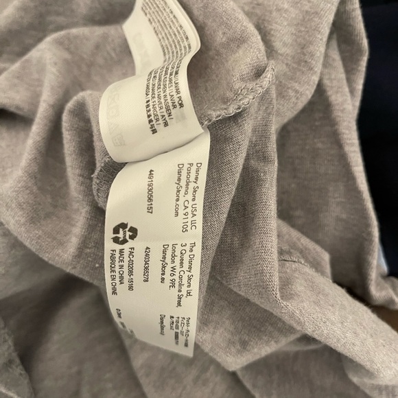 Mickey Mouse #28 Long sleeve gray/blue T-shirt, Disney Store ~ LARGE pre-owned. - Picture 6 of 10